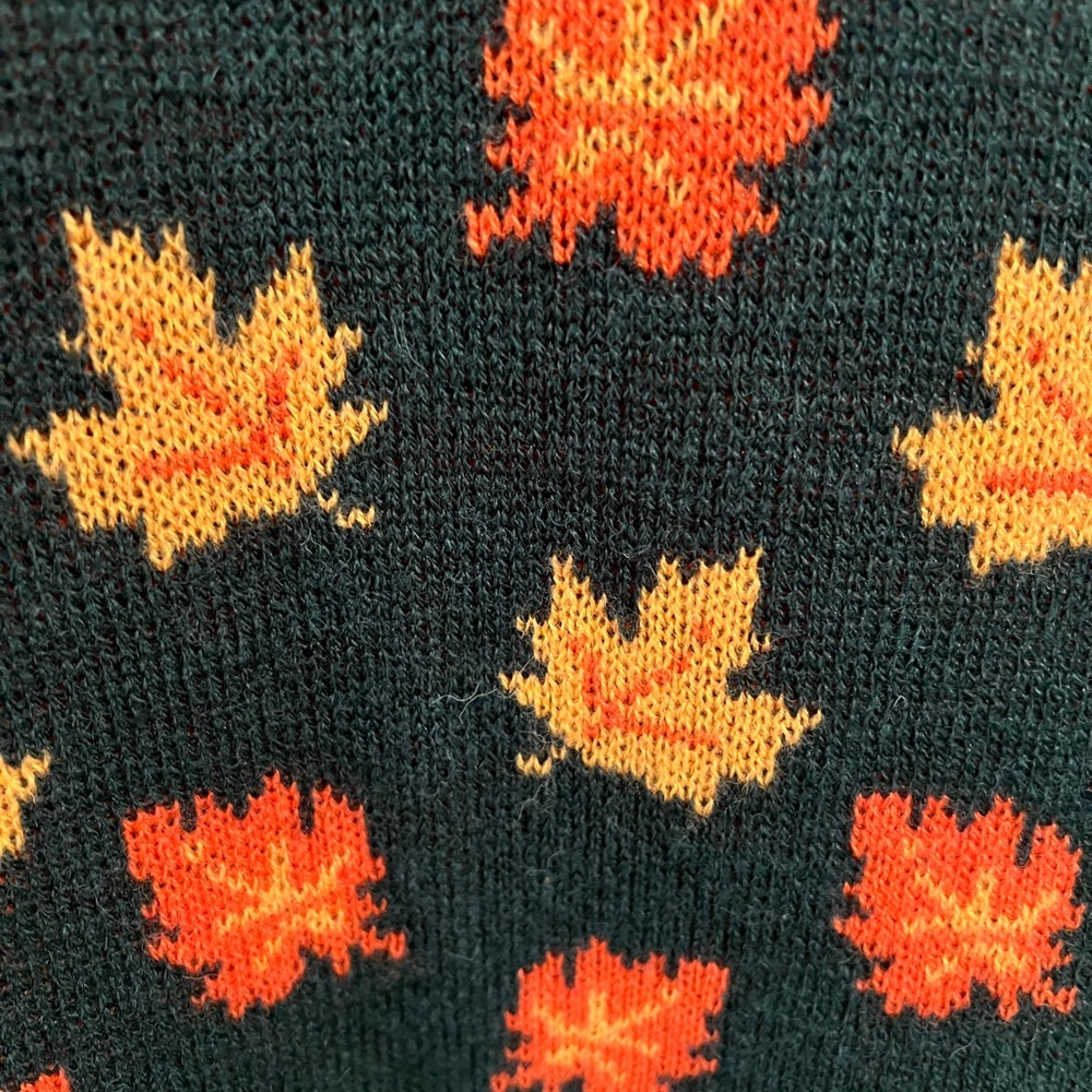 Rich emerald green shade
Cozy fabric - Picture 4 of 7